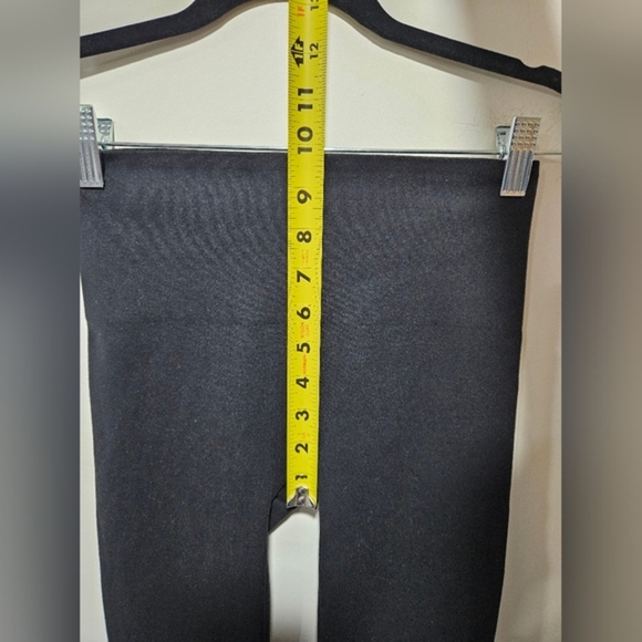 SPANX Leggings - Picture 4 of 7